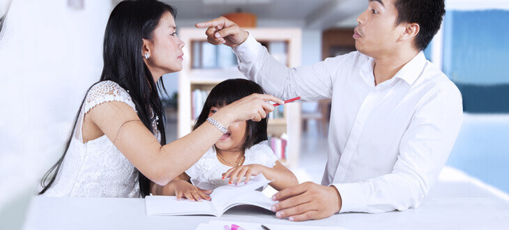 couples fighting in front of a child 
